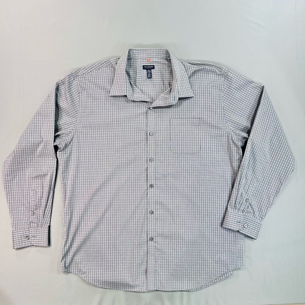 Van Heusen Men's Gray Checkered Button Down Shirt